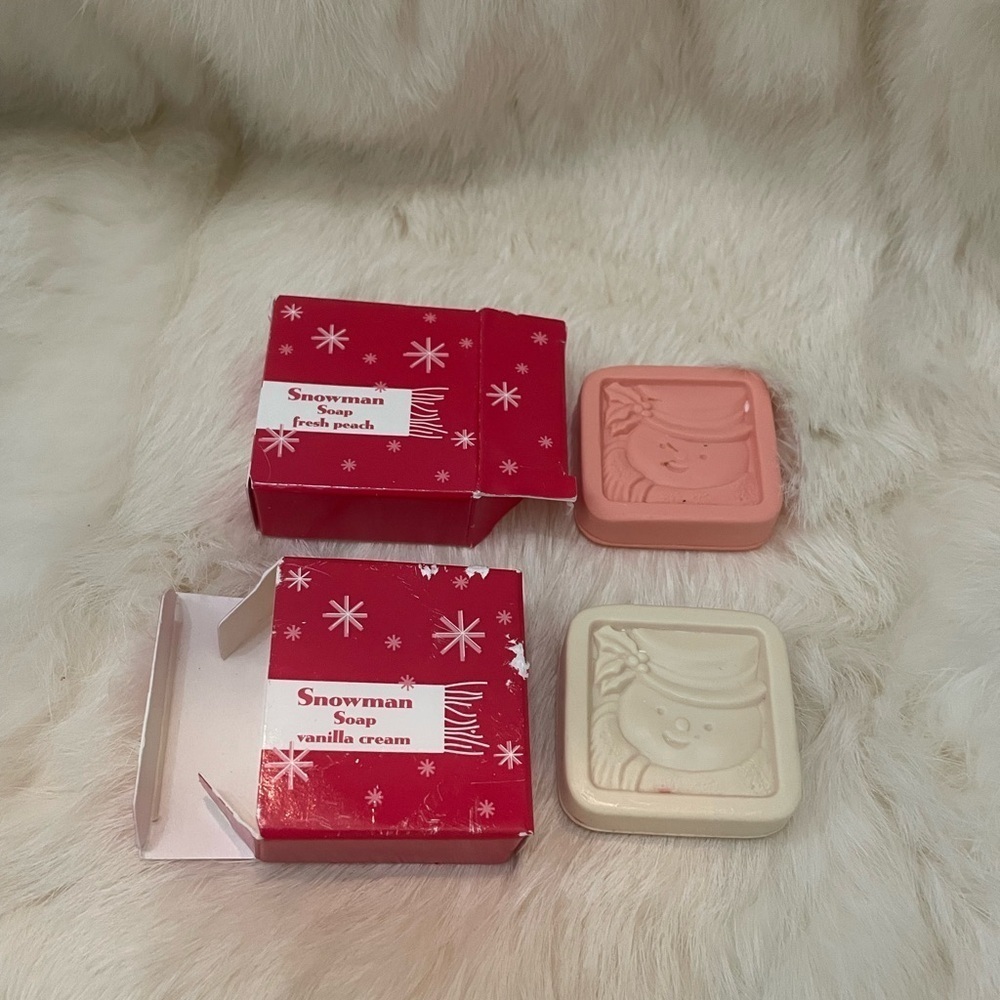 Pair of Vtg Avon Snowman Soaps